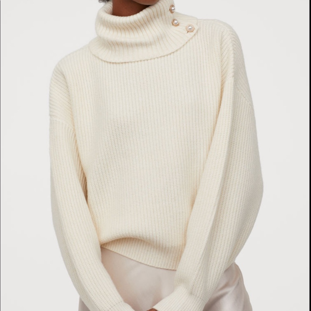 never worn ribbed knit H&M turtleneck sweater